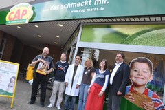 Alles andere als schräg: Cap-Markt Macher und Team