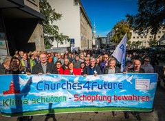 Zahlreiche Vertreter von Diakonie und Kirche haben sich am vergangenen Freitag für die Fridays For Future-Bewegung eingesetzte. In Dortmund mit dabei: Präses Dr. Annette Kurschus.